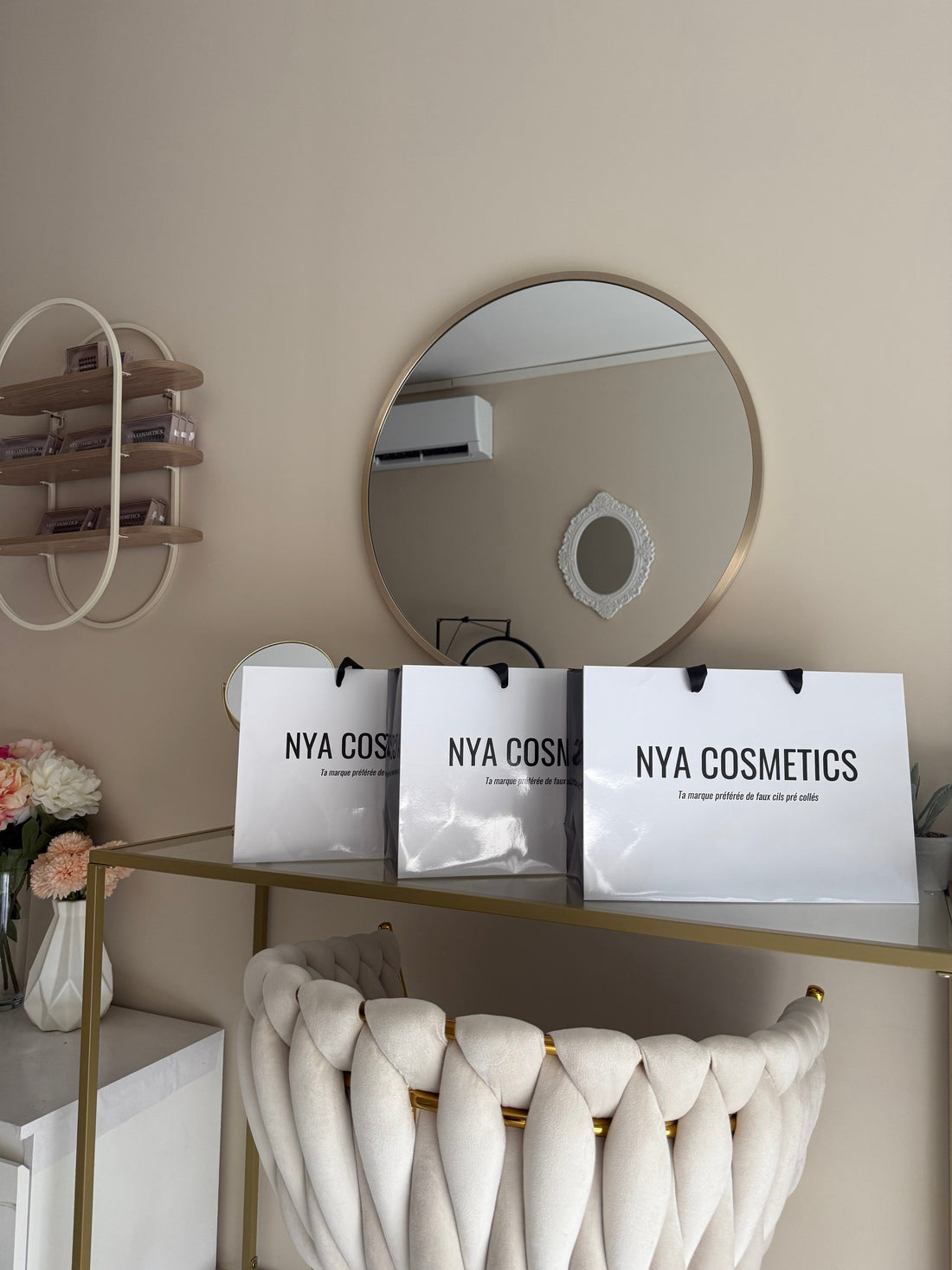 Faux cils en bande ou clusters NYA : lequel choisir ?